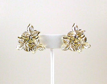 JUDY LEE White Satin Enamel Clip On Earrings