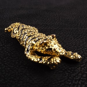 Bold Big Cat Tiger Brooch image 5