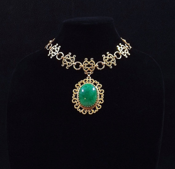 NETTIE ROSENSTEIN Pendant Necklace
