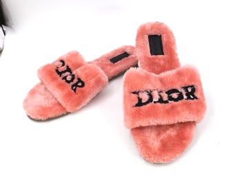 CHRISTIAN DIOR Fuzzy Rosa Hausschuhe Italien Größe 40 US Size 9.5 - 10