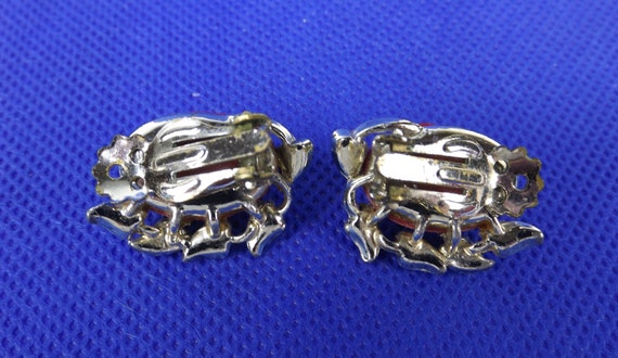 1950's Confetti Clip On Earrings - image 6