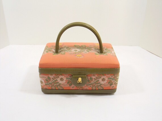 NETTIE ROSENSTEIN Box Purse