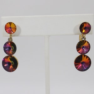 Ca. 1951 WEISS Fuchsia Rivoli Dangle Screw Back Earrings