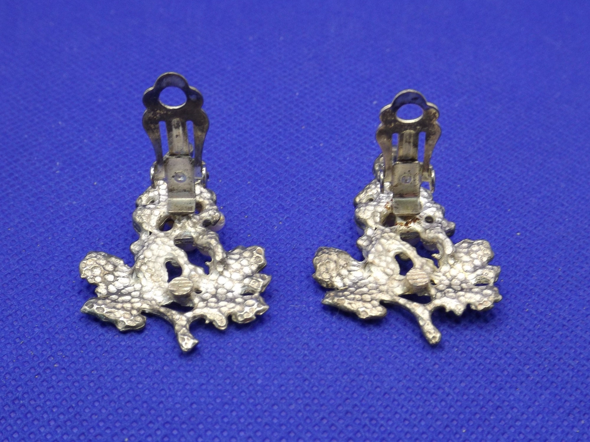 Boucles D'oreilles Clips Vintage Grappes De Raisin - Métal Doré Avec Strass Et Perles - Occasion