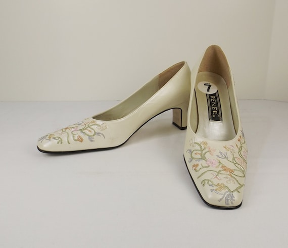 j renee white pumps