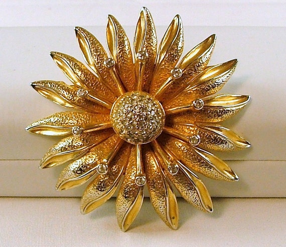 Broche Vintage Florale En Métal Doré Et Marcassite - Attribuée à Nettie Rosenstein - Bon état