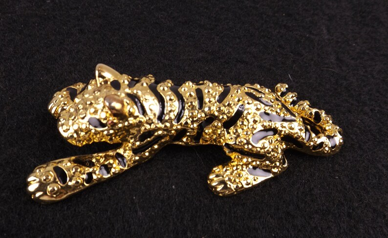 Bold Big Cat Tiger Brooch image 3