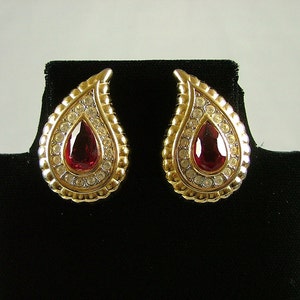 NINA RICCI Designer Paris, France Clip On Earrings ca. 1960