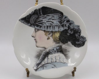 PORCELAINE de PARIS 7.25" Plate from Ladies in Hats Series