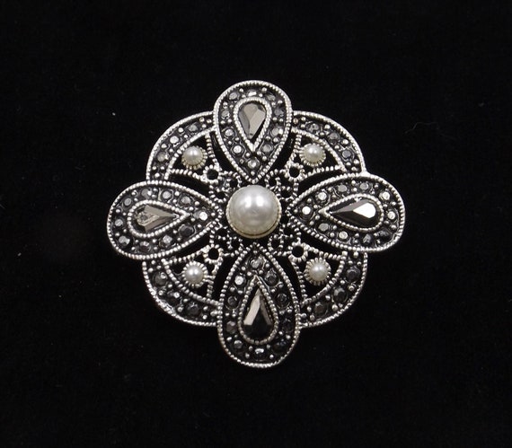 Victorian Reproduction Brooch - image 1