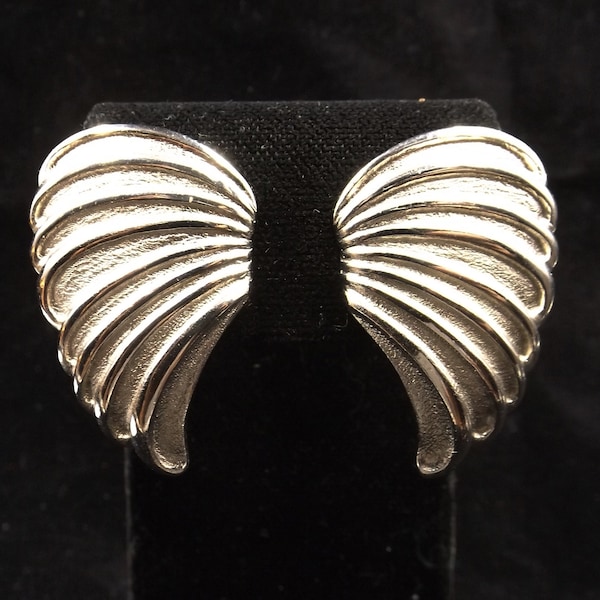 LADY REMINGTON Silver Tone Wings Clip On Earrings