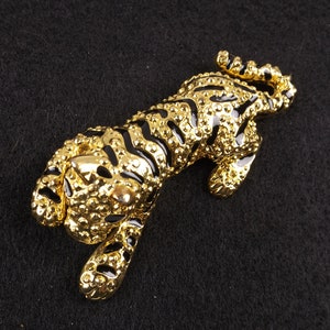 Bold Big Cat Tiger Brooch image 2