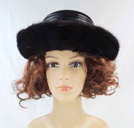 Black Velvet and Mink Breton Hat - image 2