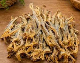 Oven Dried Salted Bombay Duck Fishes, Bombili Karawala, Traditional Seafood for Cooking and Recipes