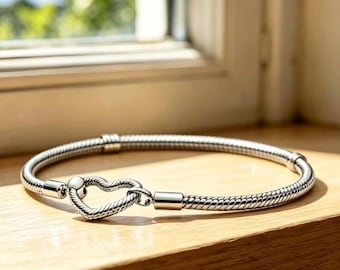 Pulseira Pandora em Prata de Lei S925 com Pingente de Coração e Corrente de Cobra, Fecho de Coração Torcido, Joia para Uso Diário, Presente Ideal para Ela
