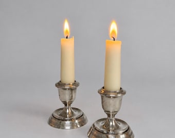 Classic Leonard Silver-Plated Candlesticks, Pair – Short Taper Holders with Stepped Bases