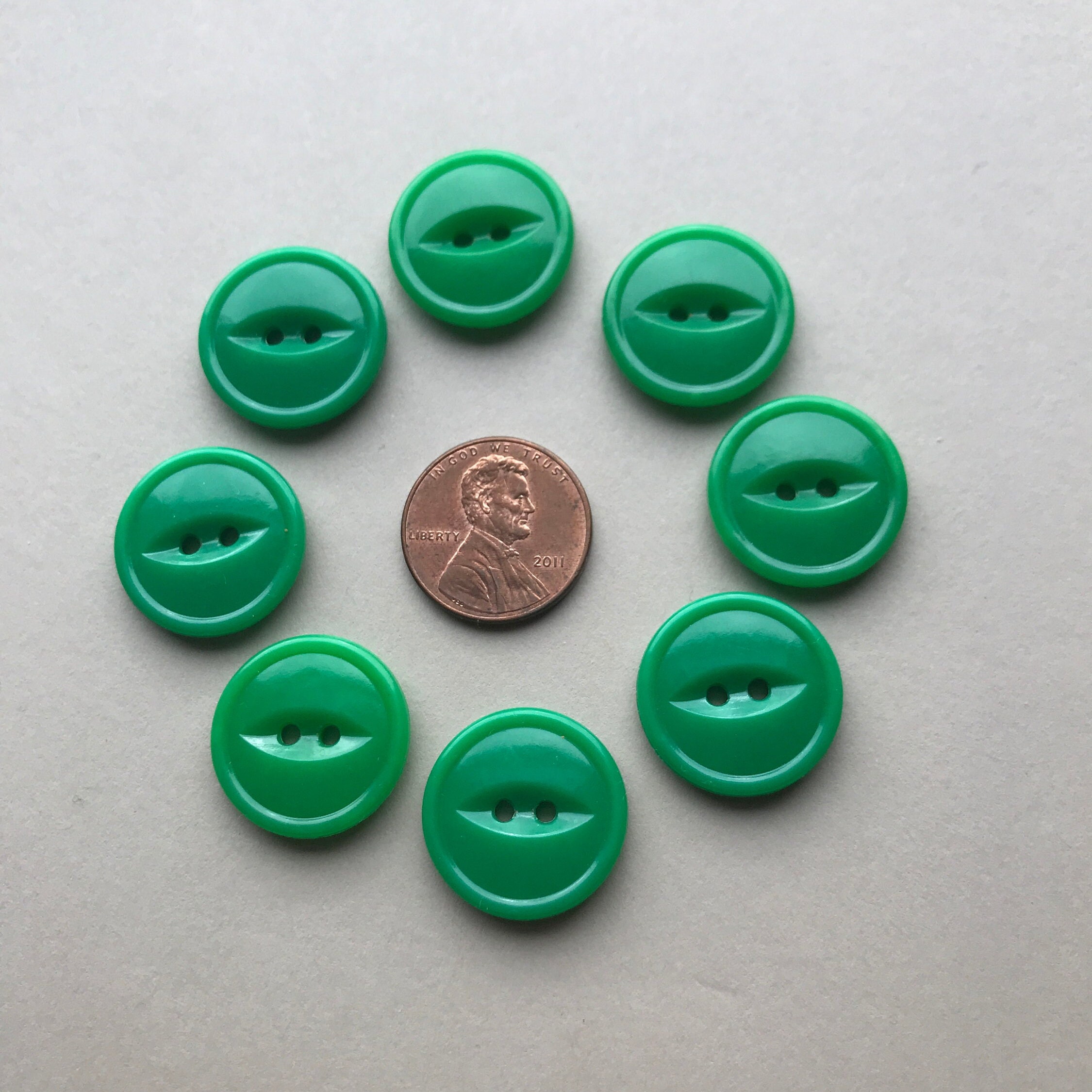 Green Mix Matte Plastic Craft Buttons (65pcs)