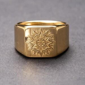 Colgante Escudo Espartano Joya de Coraje y Fuerza