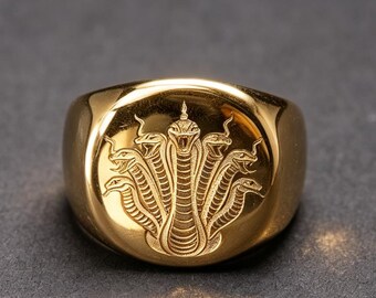 Vintage-Ring im thailändischen Stil mit siebenköpfiger Naga, 18 Karat Gold, Schlangen-Drachen-Schnitzerei