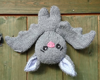 Bigglesworth the Bat PDF knitting pattern