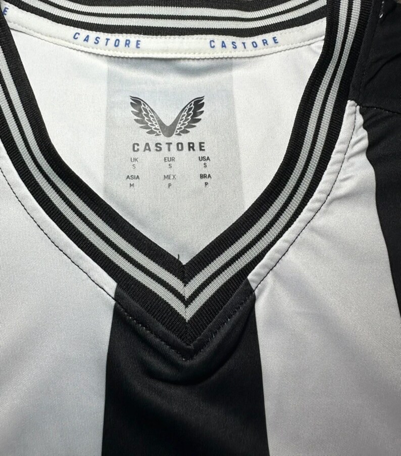 Newcastle United F.C. 2023/24 Home Football Shirt (Size S) image 3