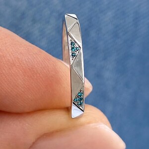 Faceted Pavé Teal Sapphire Wedding Band / Australian Stacking Ring / 14k White Gold Eternity image 3