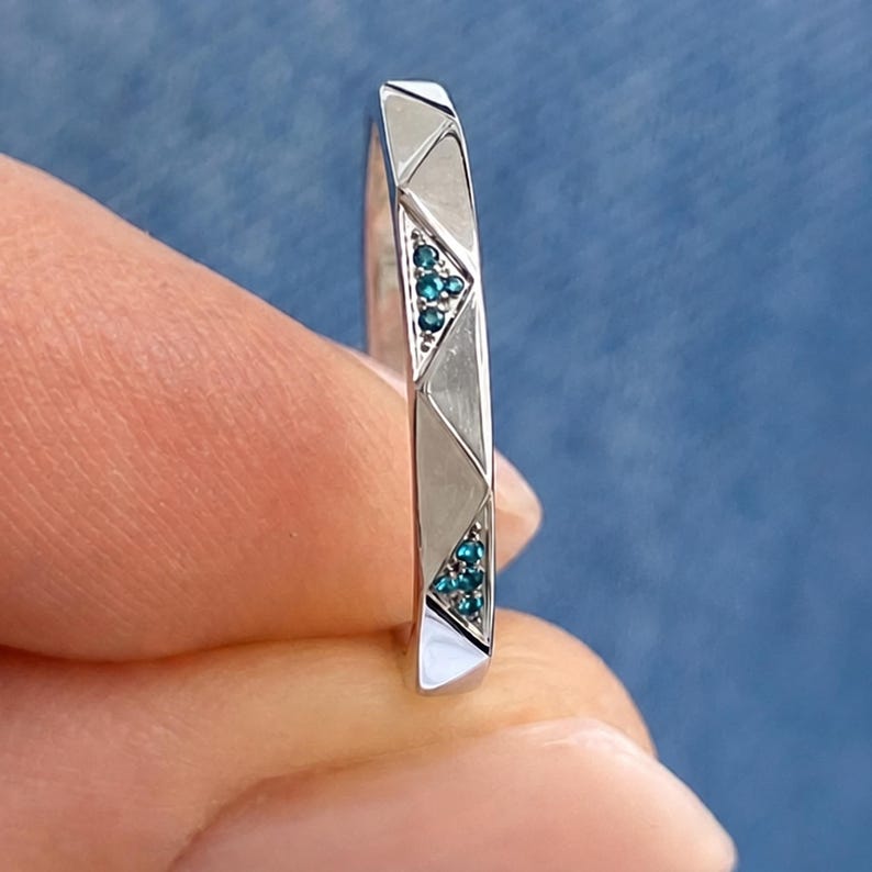Faceted Pavé Teal Sapphire Wedding Band / Australian Stacking Ring / 14k White Gold Eternity image 3