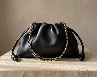 Borsa a tracolla in morbida pelle, pochette arricciata a forma di nuvola con tracolla a catena, borsa a mano minimalista da donna, un regalo di lusso discreto per lei.