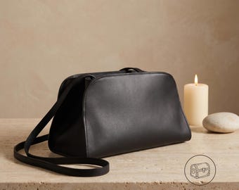 Borsa a tracolla in pelle da donna, piccola pochette in pelle, borsa a cupola in morbida pelle di vacchetta, borsetta minimalista anni '90, elegante regalo per una serata fuori.