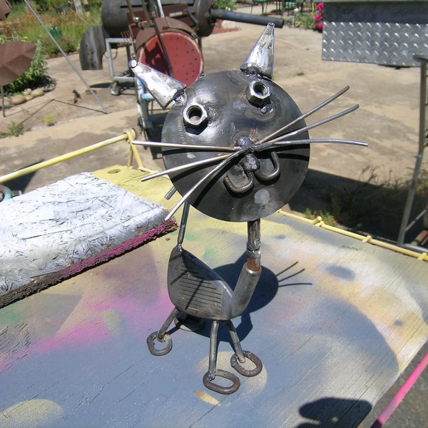 recycled metal yard art golf club cat garden decor desk top or ????