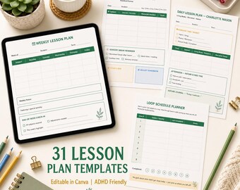 Puede incluir: Una tableta digital que muestra una plantilla de plan de lecciones semanal junto a hojas impresas de planes diarios, un plan Charlotte Mason y un planificador de bucle. Los documentos tienen encabezados verdes, tablas y hojas ilustradas.