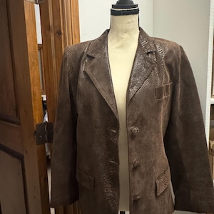 Vintage L. ISIS Argentina snake patterned Brown Suede Leather  Blazer Jacket