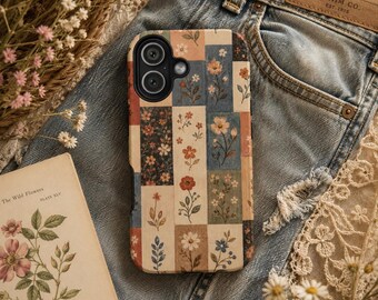 Funda para teléfono vintage con estampado floral y patchwork, funda para iPhone estilo cottagecore, estética bohemia de colcha de flores silvestres, funda retro botánica para iPhone, Galaxy y Pixel.