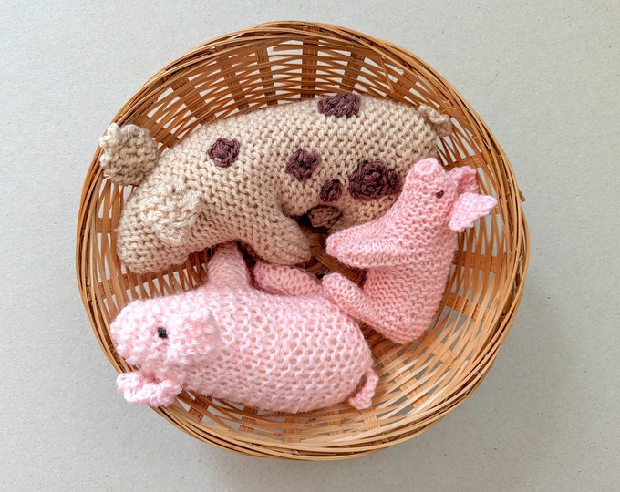 Knitted Pigs - Stuffed Animal - Waldorf home decor - Cute Pigs - Knitted piglet - Knitted Animals - Waldorf Toys - Animal Toy - Spring decor