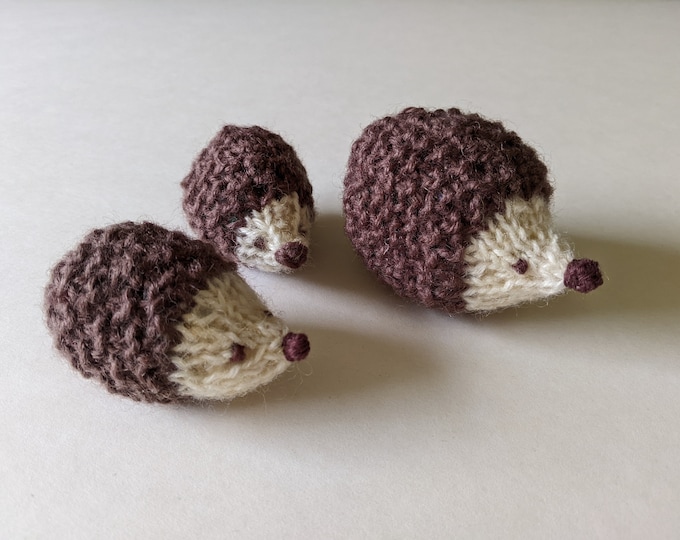 Knitted Hedgehog - Spring decor - Knitted stuffed animal - Hedgehog toy - Baby Hedgehog - Knitted Animals - Waldorf decor - Animal decor