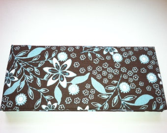 Magic Wallet - Billfold Turquoise & White Flowers on Brown