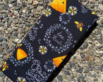 Magic Wallet - Billfold Bees on Black Honeycomb Interior