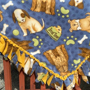 Fleece Blanket - Debbie Mumm Tossed Dogs with Woven Edge