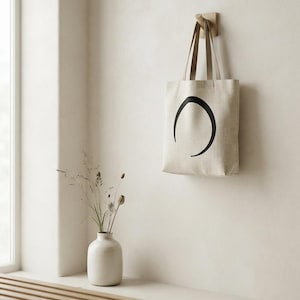 Sumi-e Ensō Canvas Tote Bag | Ensō by Calm & Oak imagen 1
