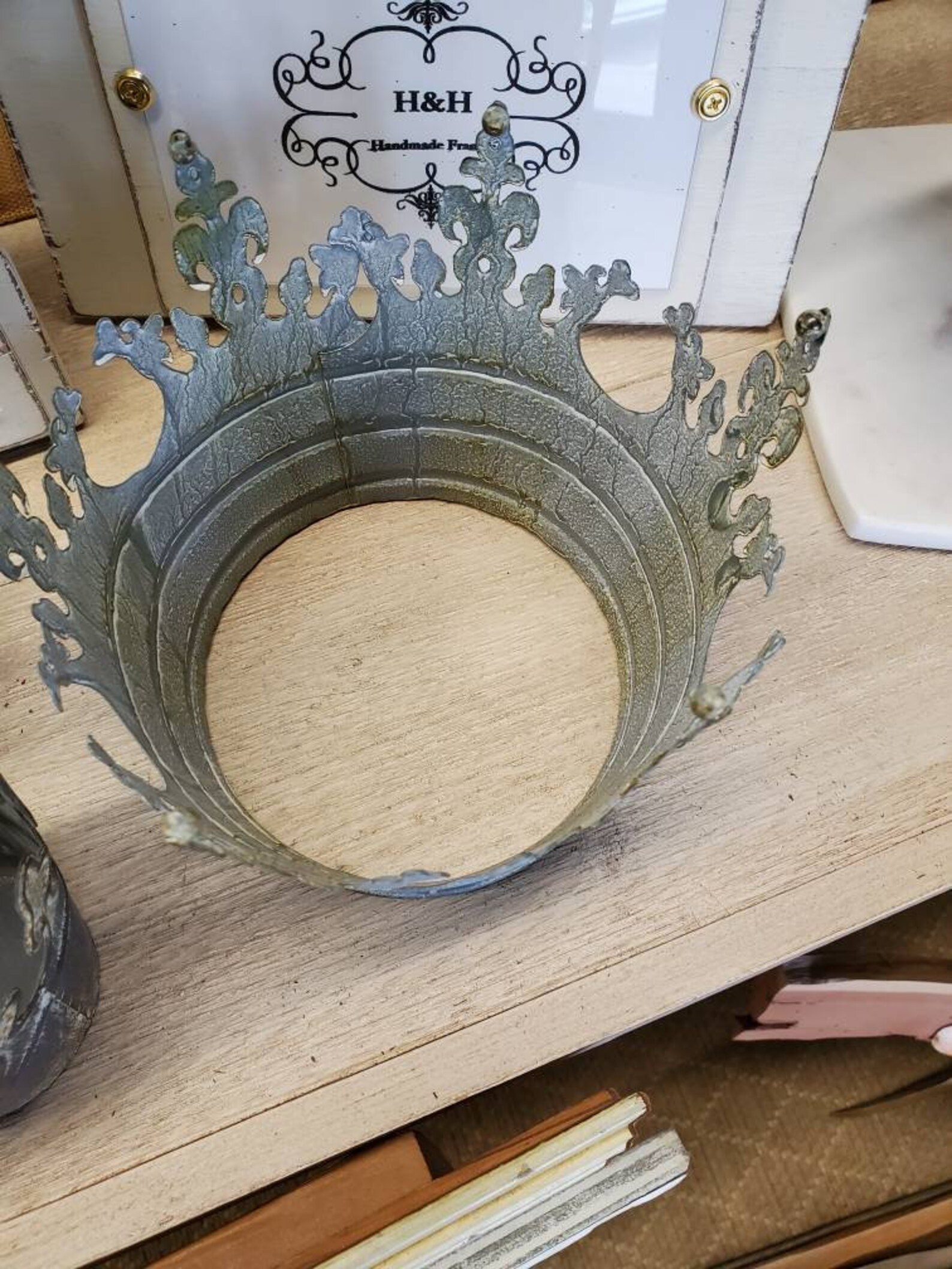 Large Metal Crown Plant Holder Candle Holder Home Decor Etsy