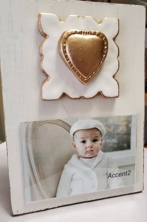 Gold Heart Photo Frame: Distressed Oyster White, Gilded Tile, 4x6 Horizontal