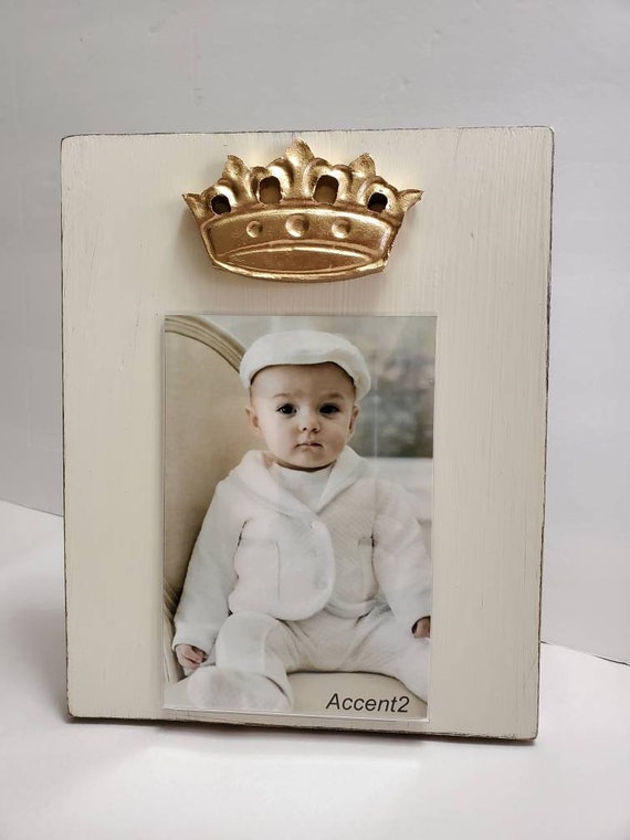 Handmade Distressed Wood Photo Frame: Off White with Gold Clay Crown (4x6 Vertical)