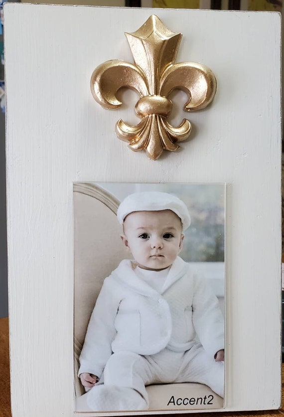 Gold Fleur-de-lis 4x6 Picture Frame: Distressed Oyster White