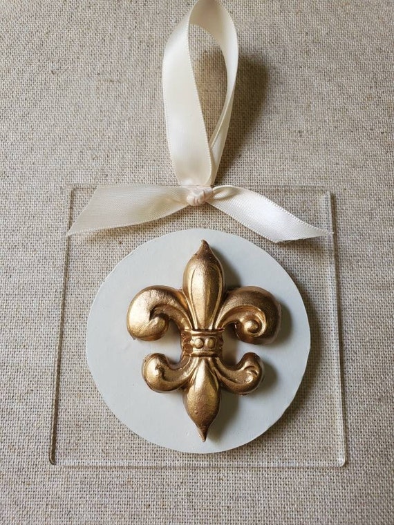 Handmade Gold Fleur de Lis Ornament: Acrylic Intaglio Hanging Gift Wreath Ornament