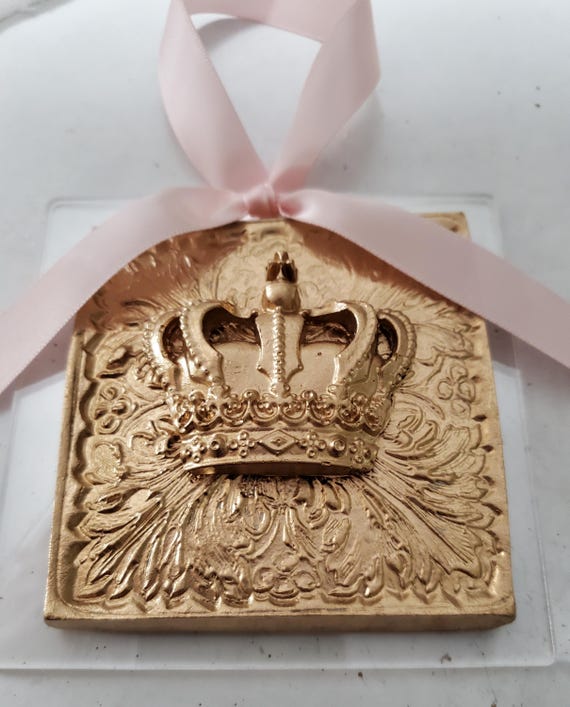 Gold Leaf Crown Intaglio Ornament: Handmade Acrylic Hanging Decoration