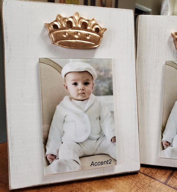 Handmade Distressed Wood 4x6 Photo Frame with Gold Crown