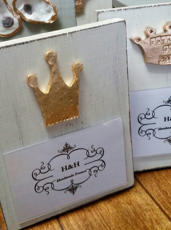 Handmade Distressed Wood 4x6 Photo Frame with Gold Clay Crown
