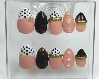 Cruella DeVille Press on Nail Set, 101 Dalmations Theme Poka Dots Gold Gloss Handmade, MEDIUM, Short Almond