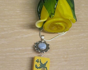 Mahjong pendant and chain