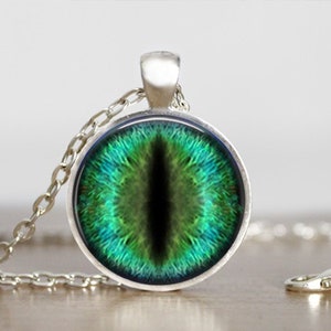 Dragon Eye Pendant, Cat Eye Pendant, Dinosaur Eye Pendant (Green)
